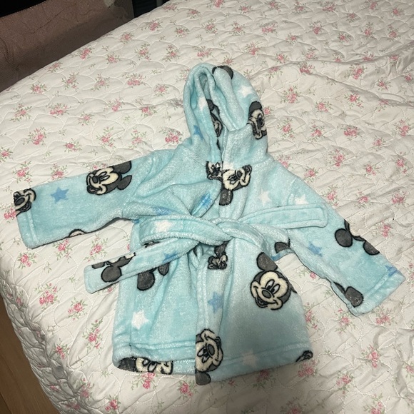Mickey Mouse Blue Kids Robe - Picture 2 of 4